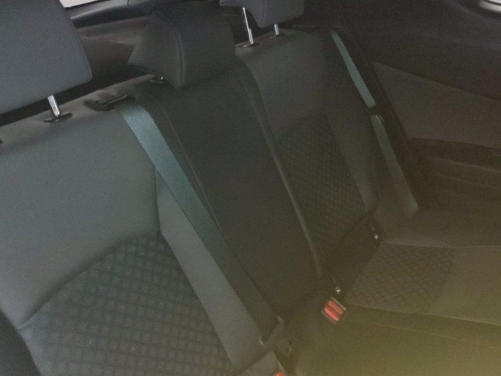 TOYOTA C-hr 1.8h lounge e-cvt del 2022