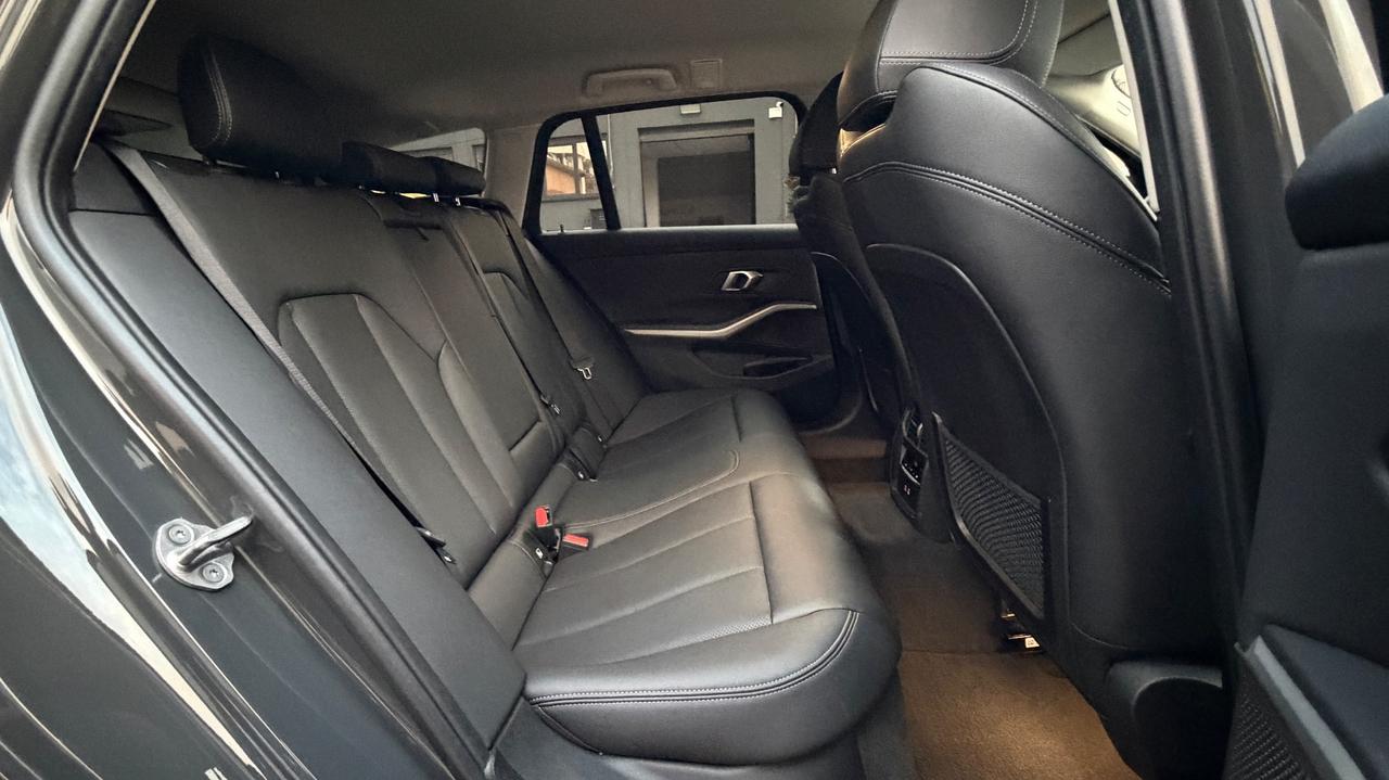 BMW 316D TOURING 2.0 ADVANTAGE AT8 122 CV - FULL LED, PELLE, NEOPATENTATI