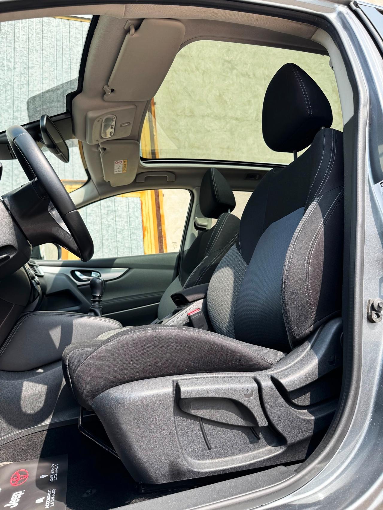 Nissan Qashqai 1.2 N-Connecta 115cv | GARANZIA 12 MESI