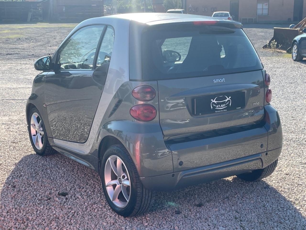 Smart ForTwo 1000 52 kW MHD coupé passion