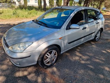 Ford Focus 1.6i 16V cat 5p. Ambiente