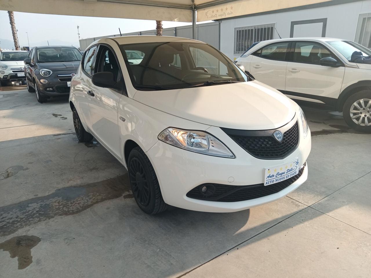 Ypsilon 1.2 C.V 69 PER NEO PATENTATI COME NUOVA