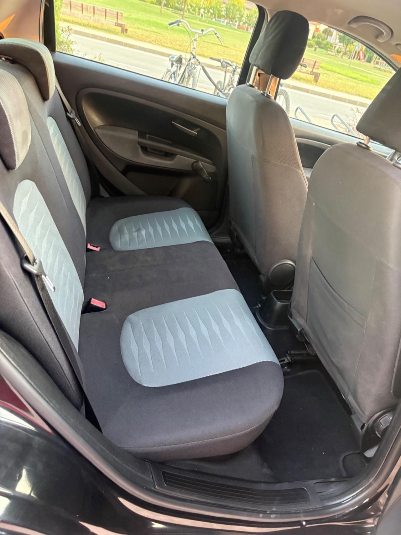 Fiat G. Punto 1.4 benzina & metano ok neo patentati