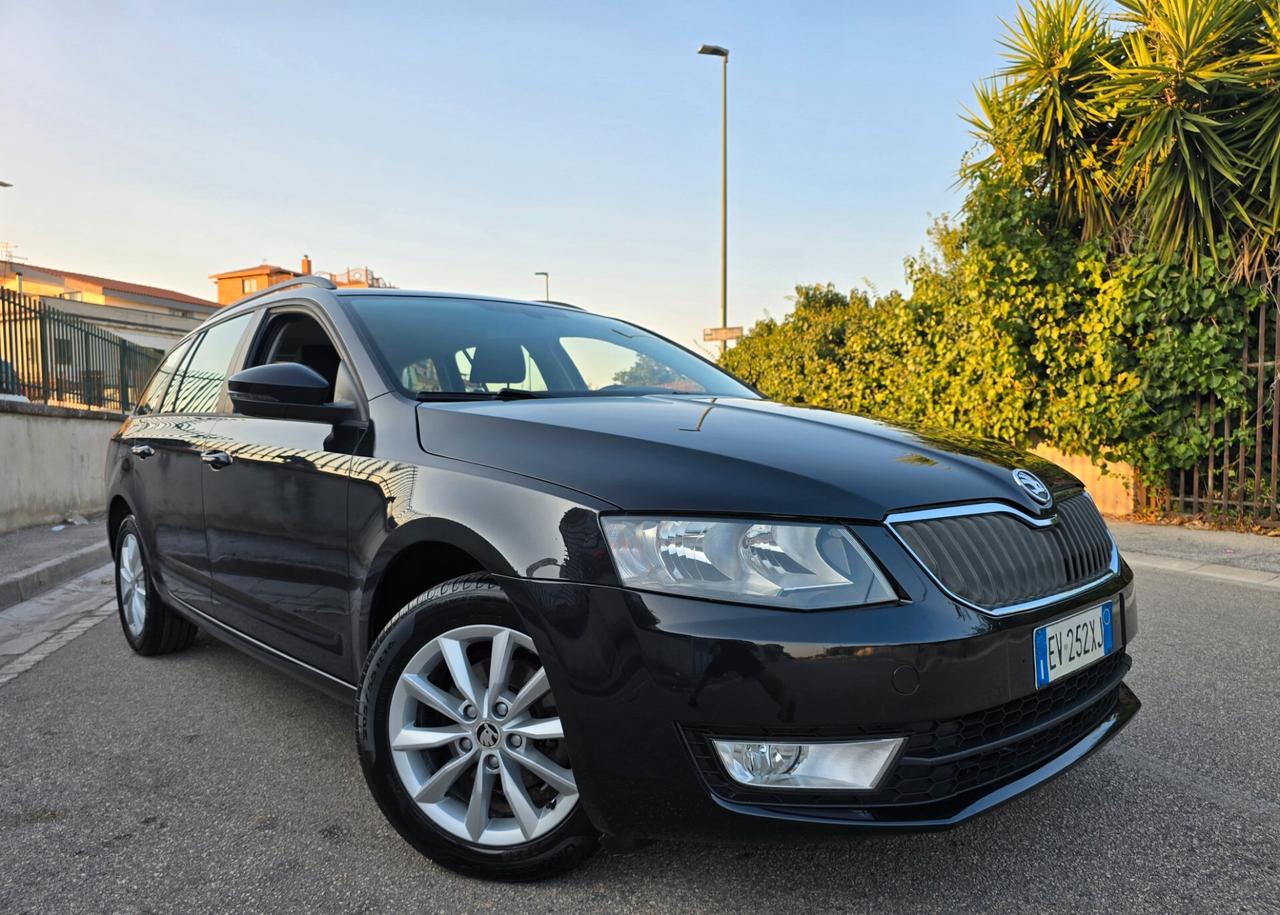 SKODA OCTAVIA RESTYLING 1.6 TDI 2015 PERFETTA
