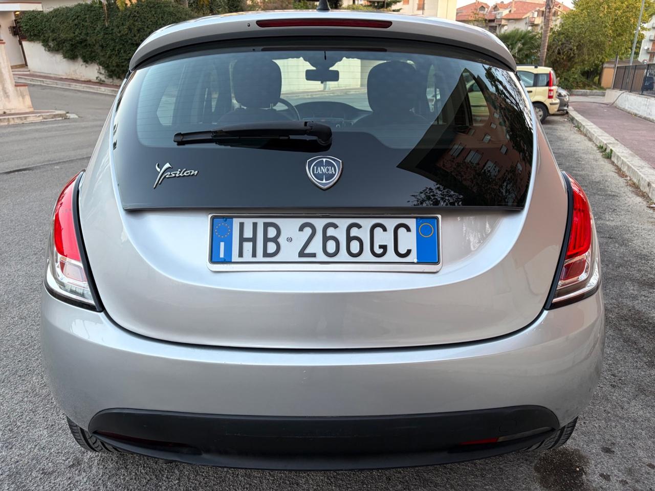 Lancia Ypsilon 1.2 Benz ideale per neopatentati