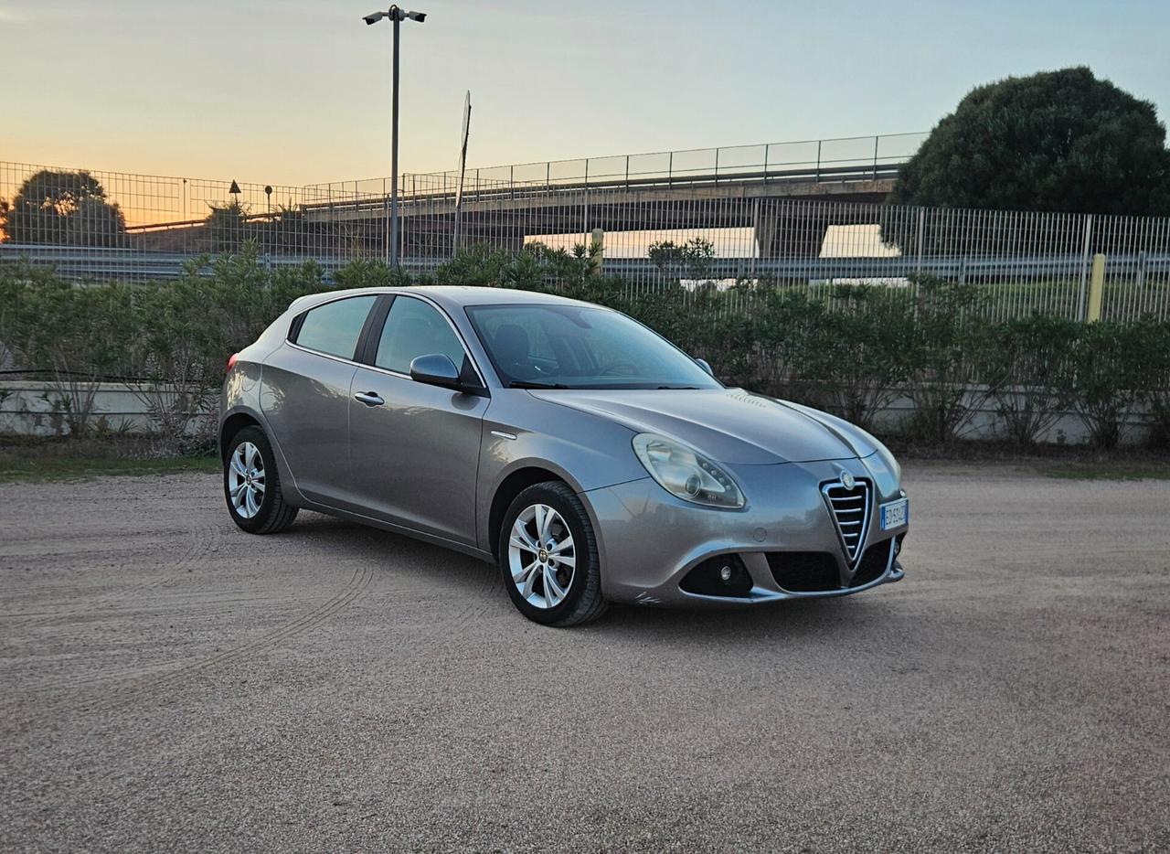 Alfa Romeo Giulietta 1.6 JTDm-2 105 CV Distinctive