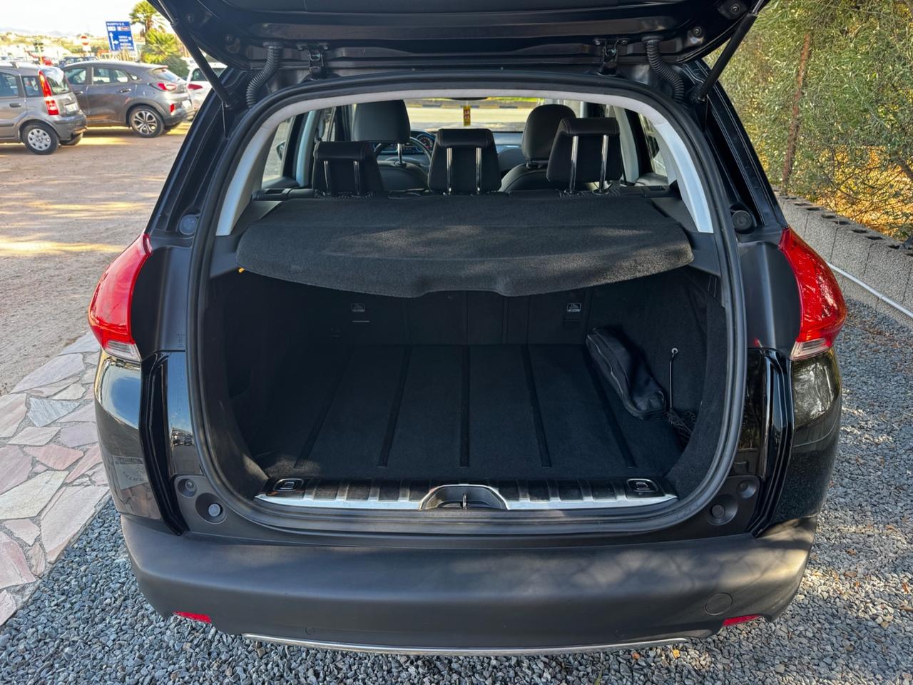 Peugeot 2008 1.6 e-HDi 115 CV Stop&Start Allure