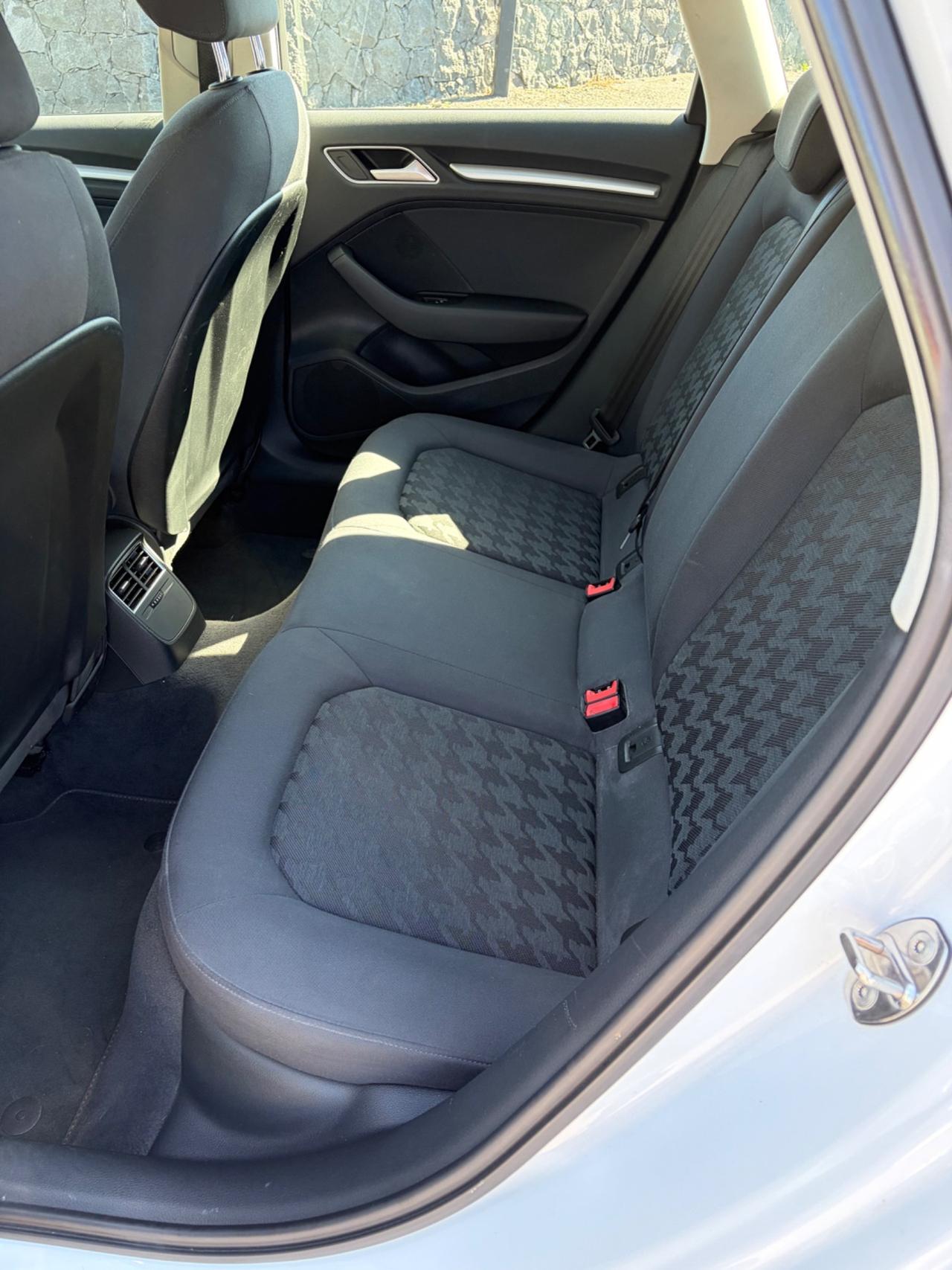 Audi A3 SPB 1.6 TDI clean diesel S tronic Ambiente