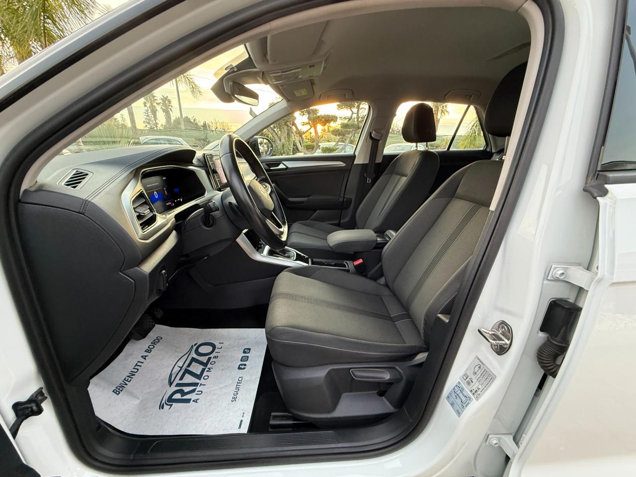 VOLKSWAGEN T-ROC 2.0 TDI SCR 150 CV IQ DRIVE LIFE DSG FULL LED COCKPIT NAVI
