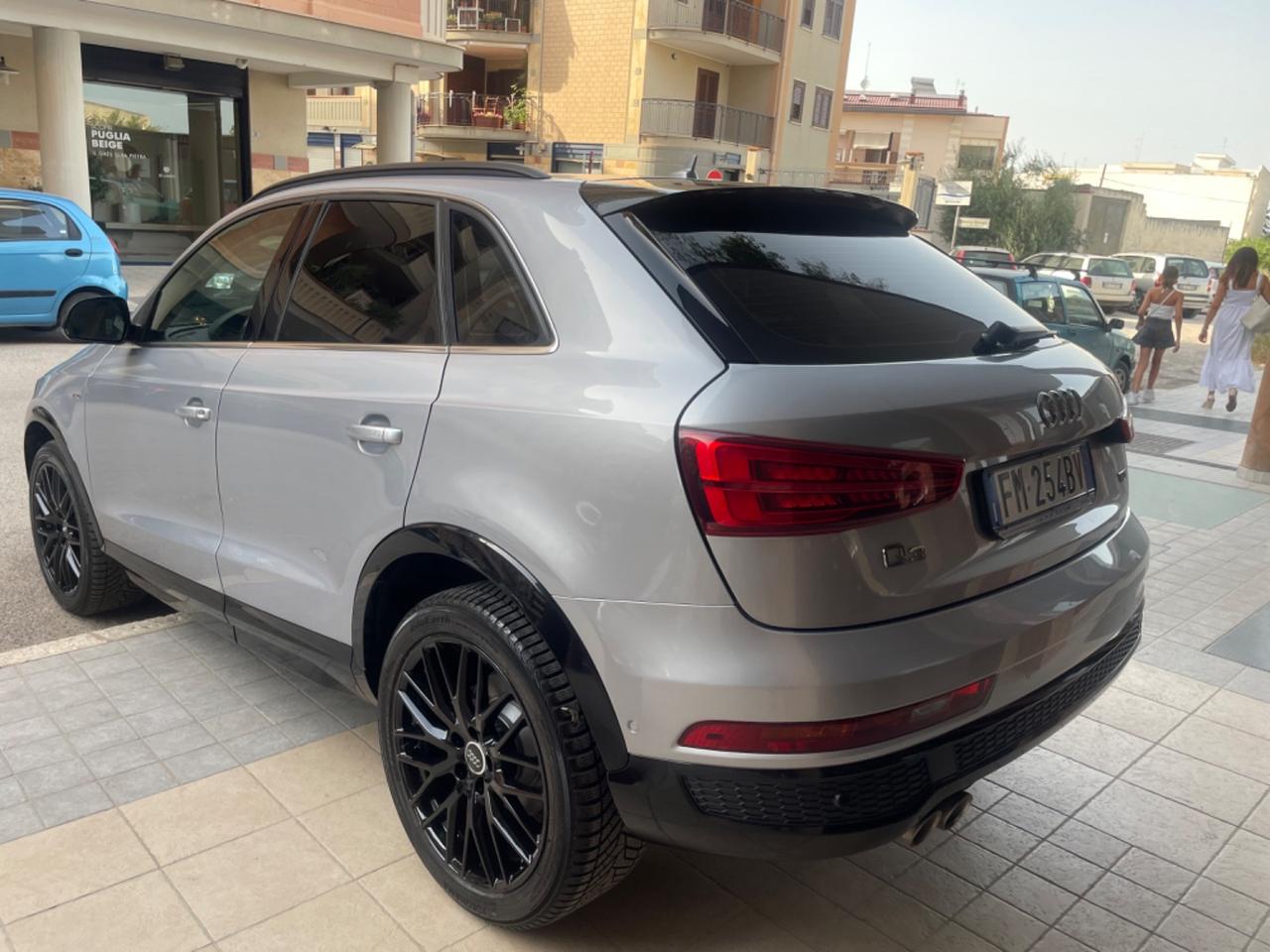Audi Q3 2.0 TDI 150 CV SLINE COMPETITION TETTO NAVY PELLE XENO BOSE 19'