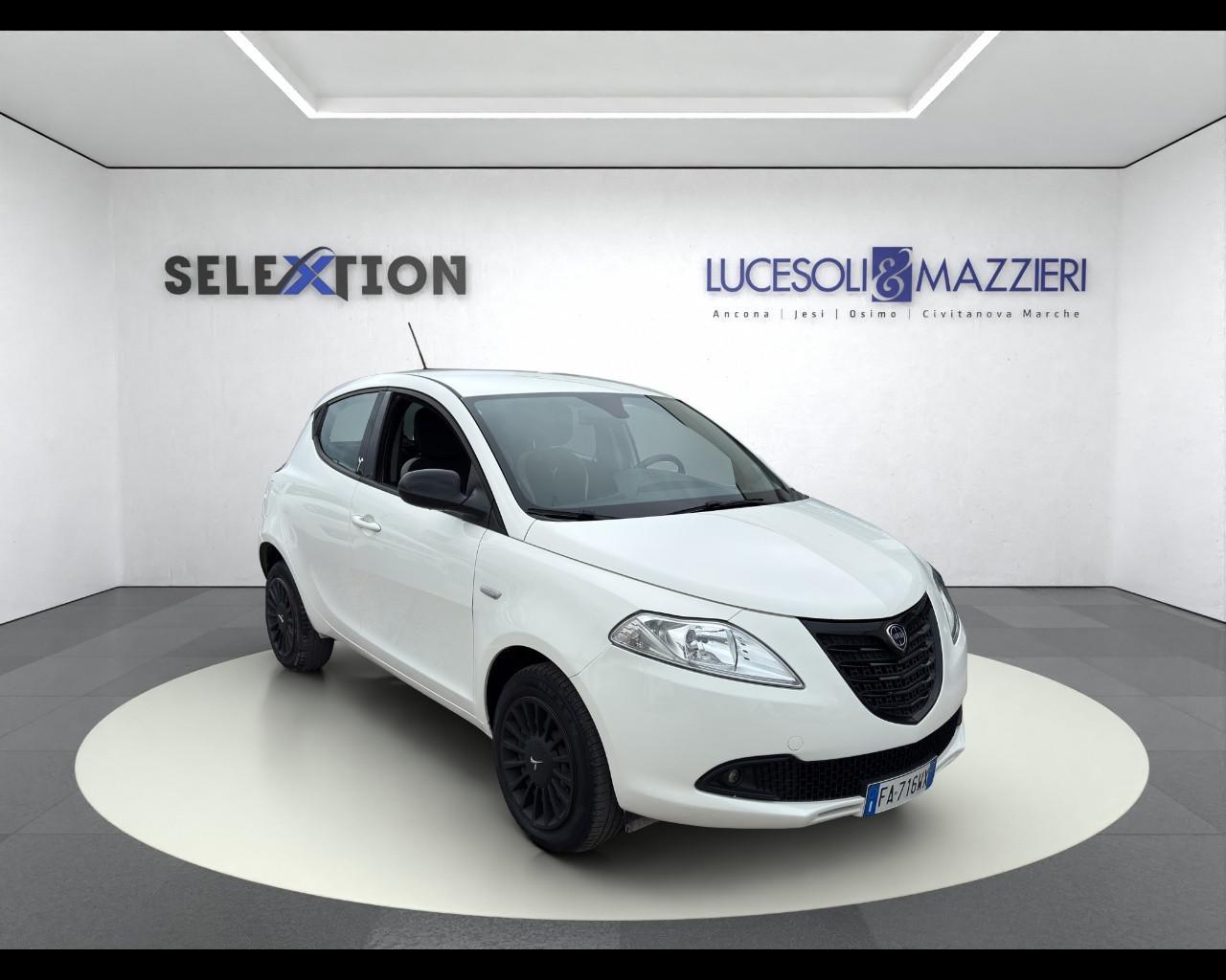 LANCIA Ypsilon 3ª serie - Ypsilon 0.9 TwinAir 85 CV 5 porte Metano