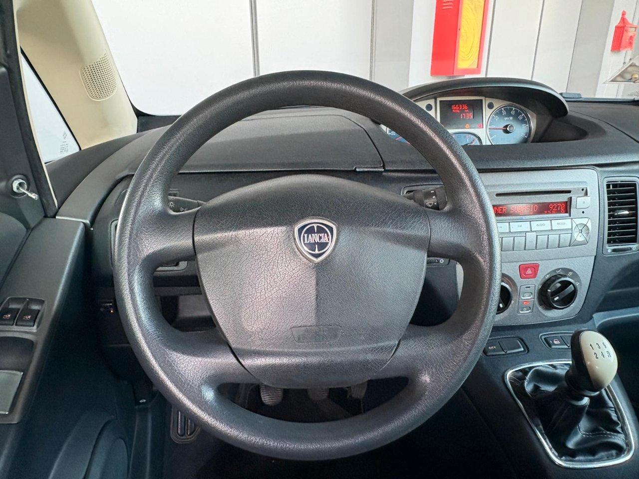 Lancia Musa 1.4 8v Argento GPL