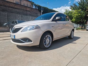 Lancia Ypsilon 5 Porte Ypsilon 1.2 Silver ecochic Gpl 69cv scad.bombola 2036
