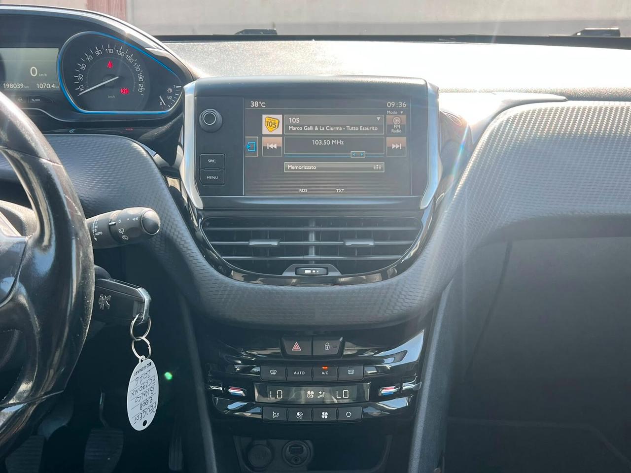Peugeot 2008 1. 6 BlueHDi 120 S&S Allure