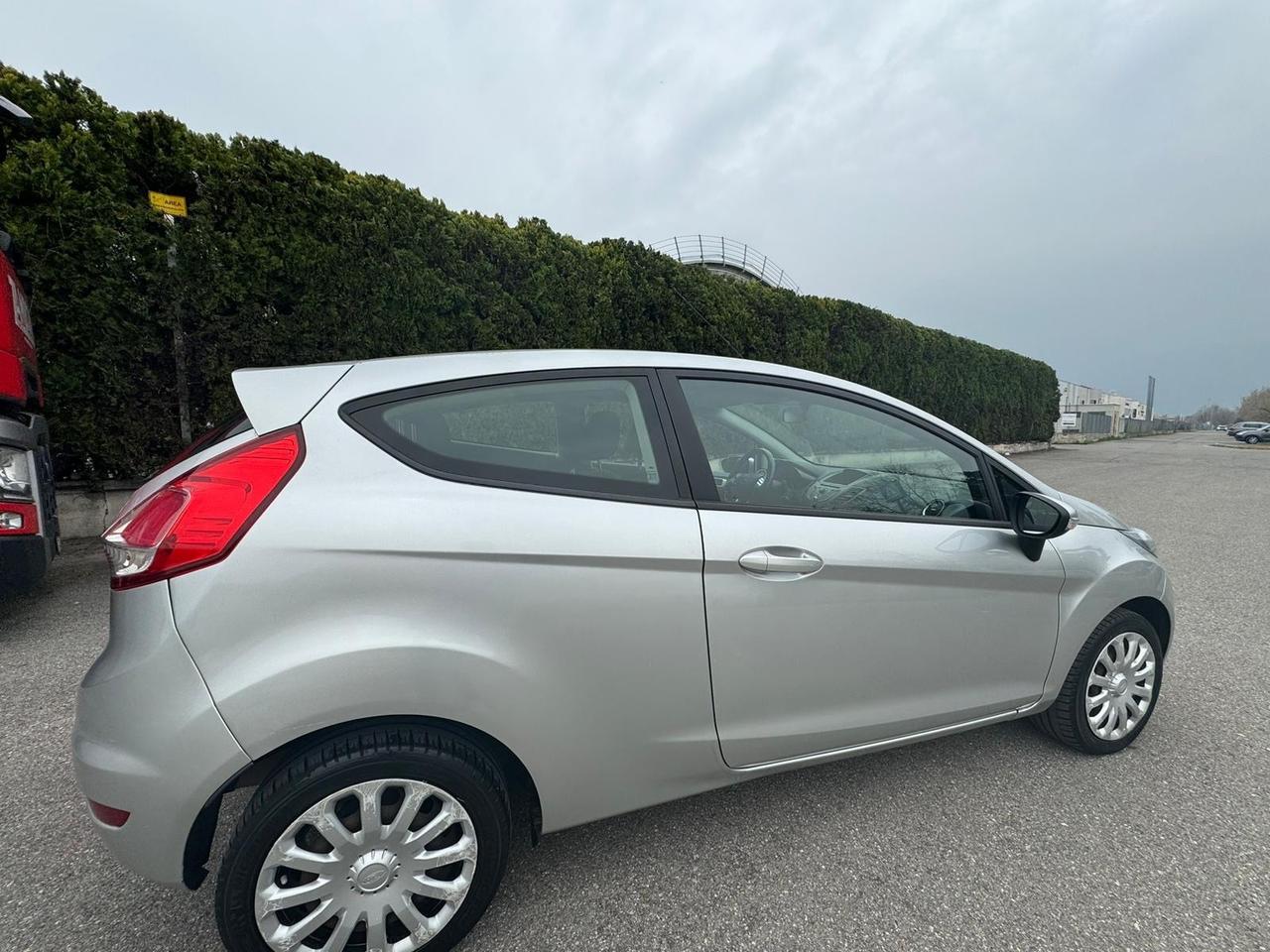 Ford Fiesta 1.4 3 porte Bz.- GPL Titanium