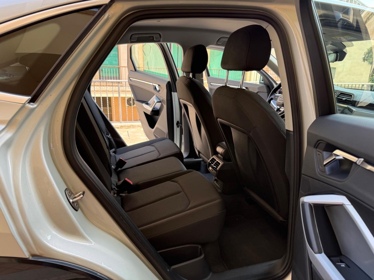 Audi Q3 SPB 35 TDI S tronic Business Plus