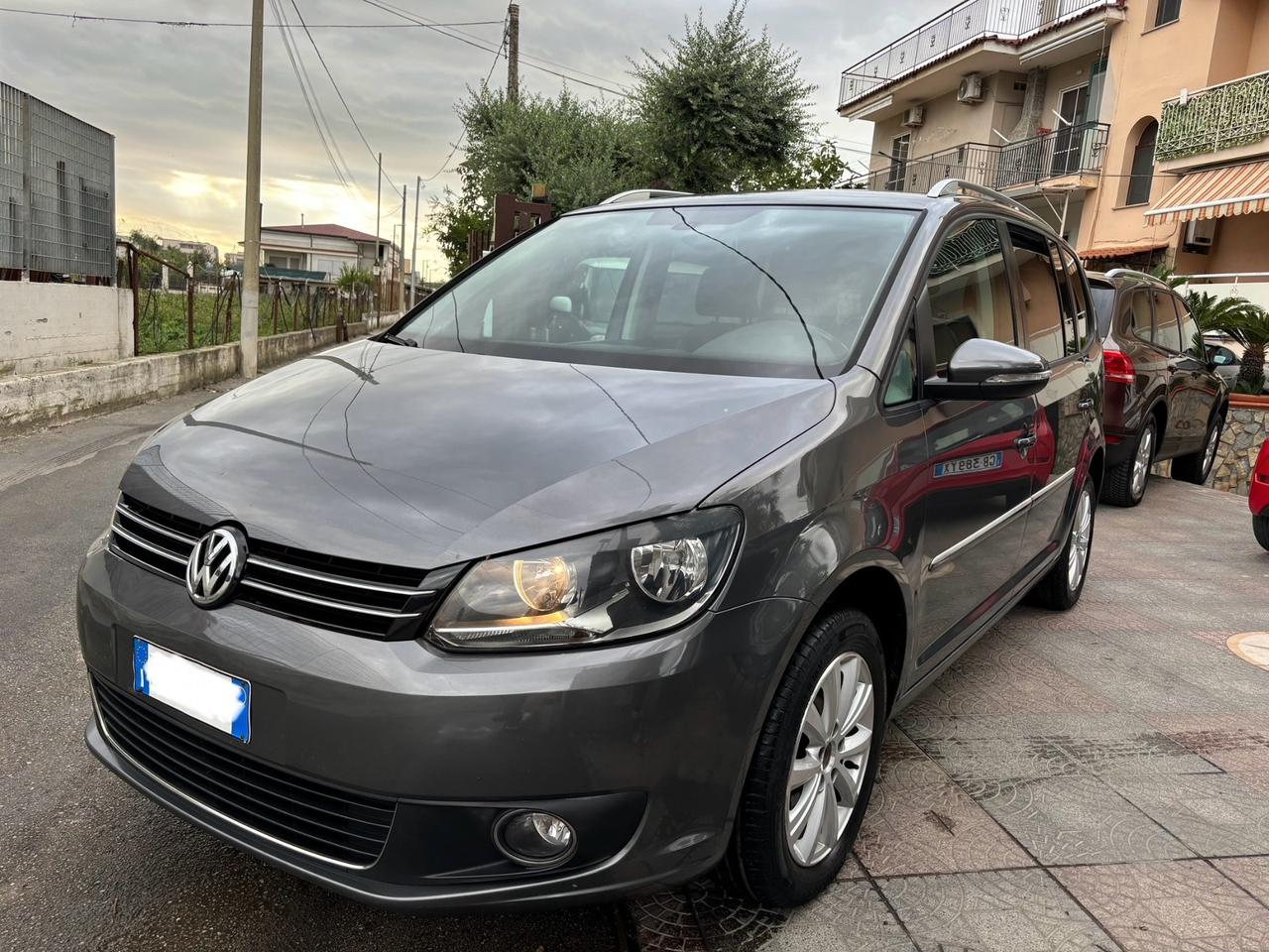 Volkswagen Touran Business 1.4 Highline EcoFuel