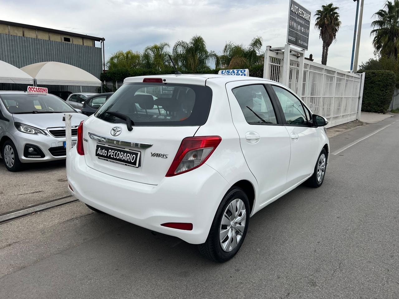 Toyota Yaris 1.0 5 porte Lounge