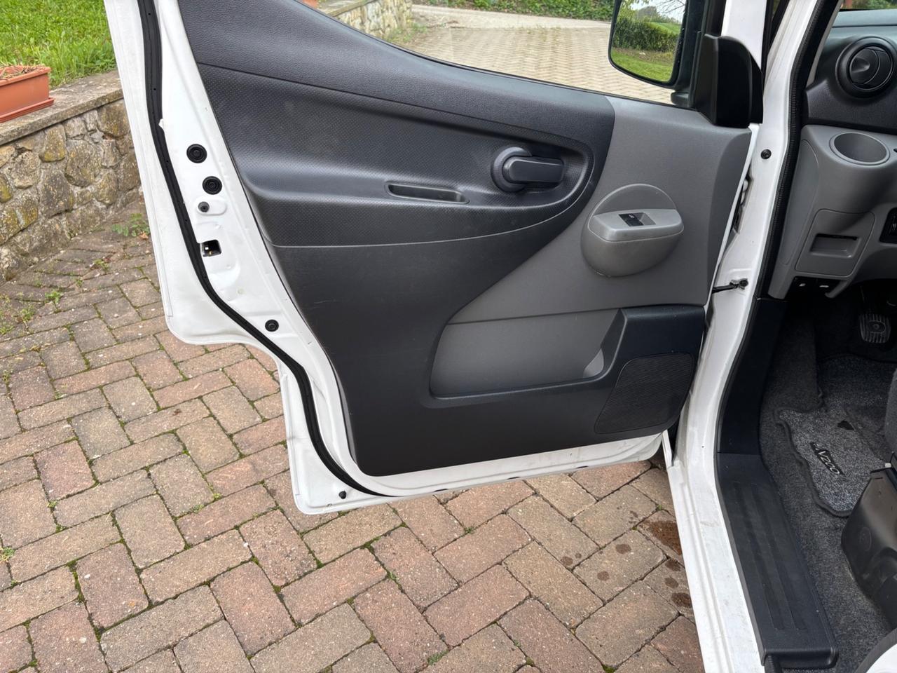 Nissan NV200 1.5 DIESEL 110 CV FURGONE LAMIERATO