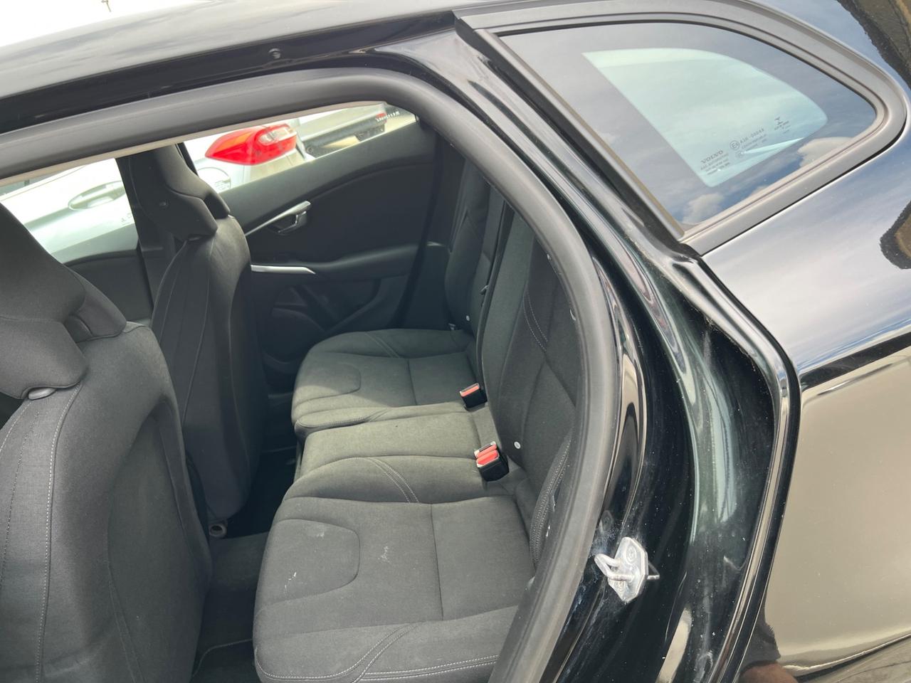 Volvo V40 D2 1.6 Summum N1