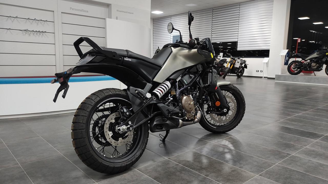 Husqvarna Svartpilen 125