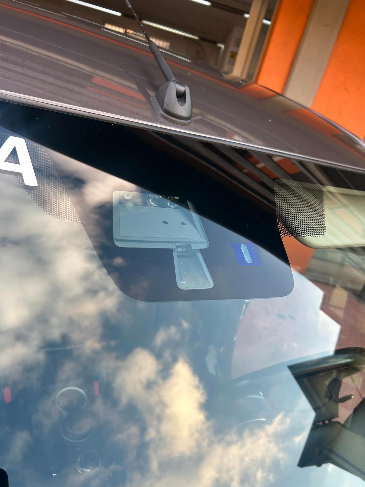 Mitsubishi L200 Double Cab L200 d.cab 2.3d Intense 4wd 150cv