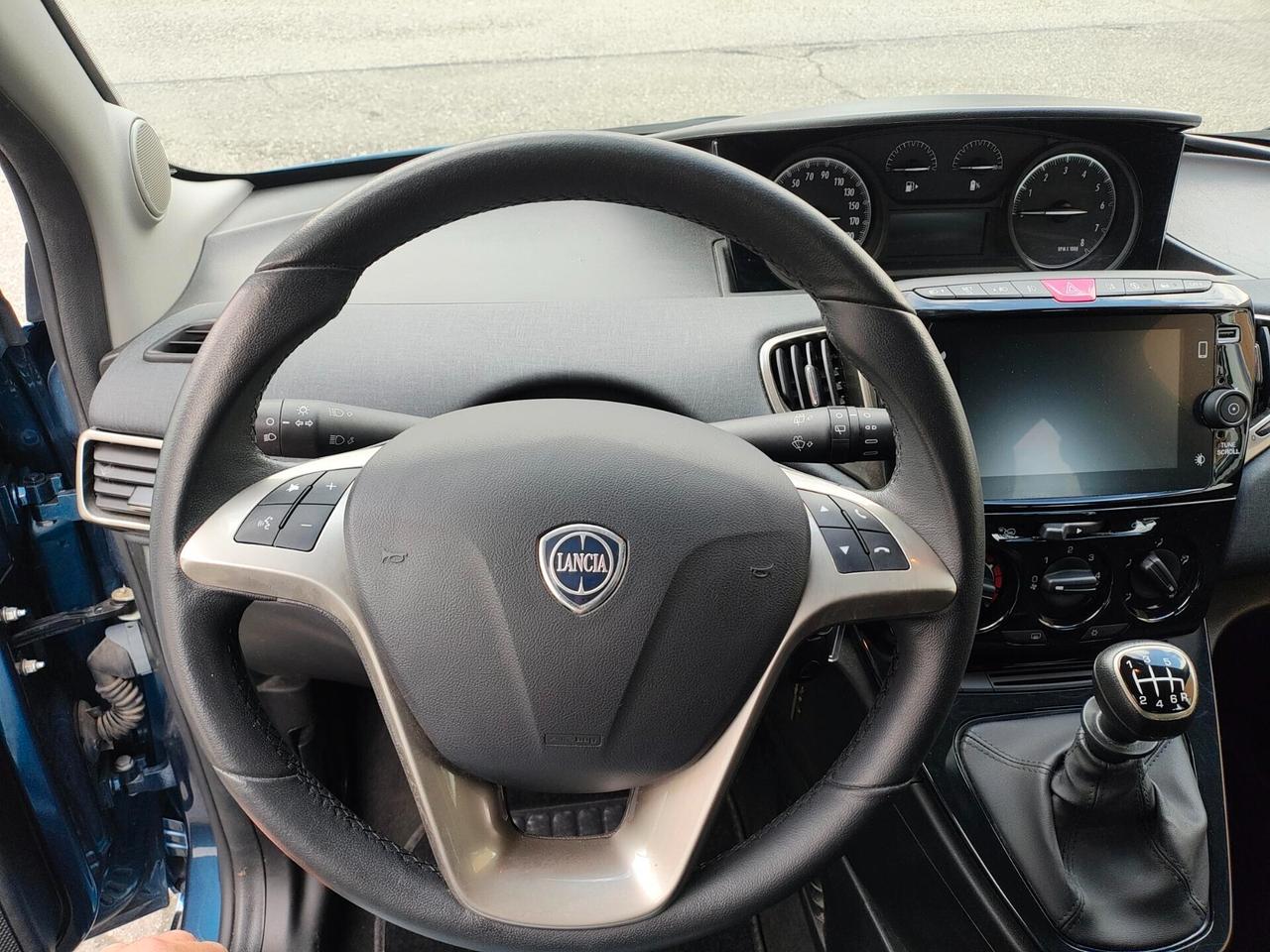 LANCIA YPSILON 1.0 HYBRID -2023