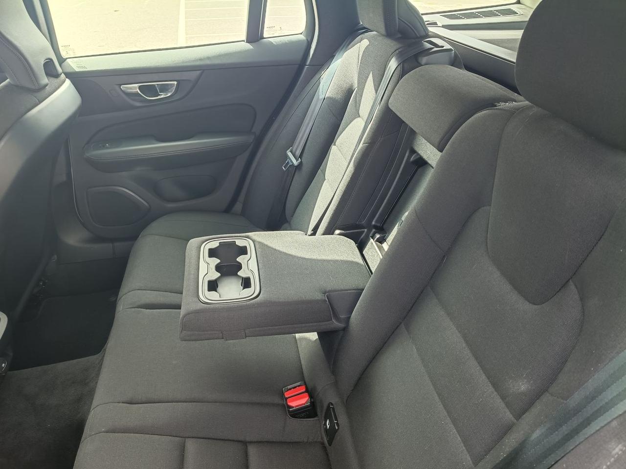 Volvo V60 momentum business pro 2.0 b4 mhev #12002