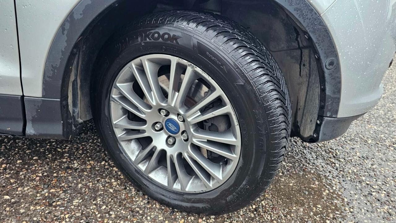 Ford Kuga 2.0 TDCI 140 CV 4WD Titanium