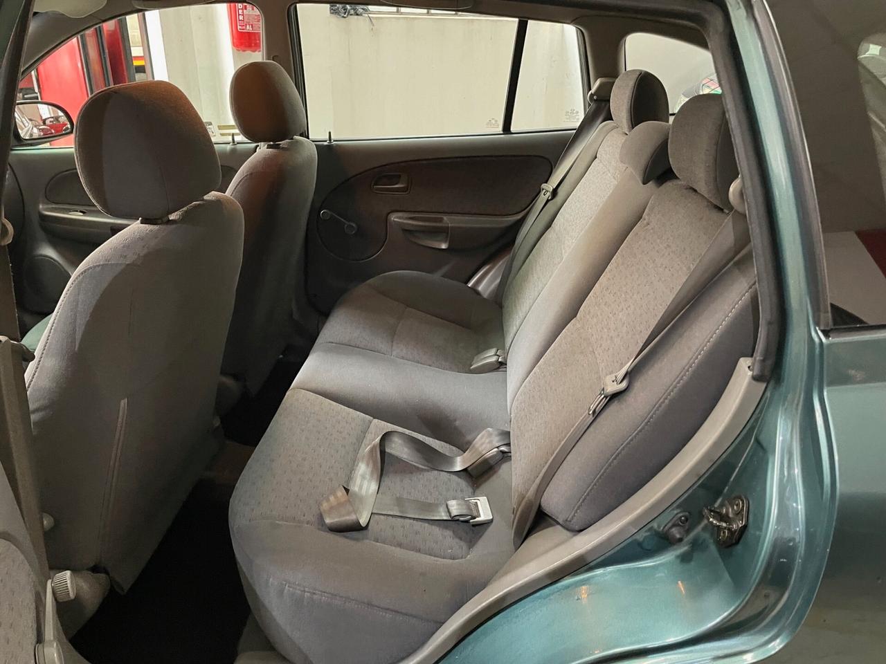 Kia Rio 1.3i UNICO PROPRIETARIO!!!