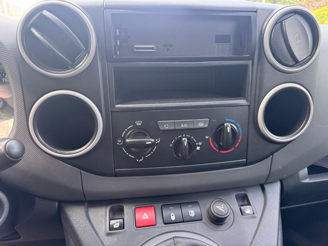 Citroen Berlingo 1.6 diesel, 3 p, anno 2016, autocarro