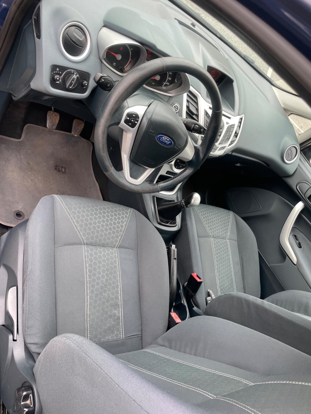 Ford Fiesta 1.4 TDCi 68CV 3 porte Titanium