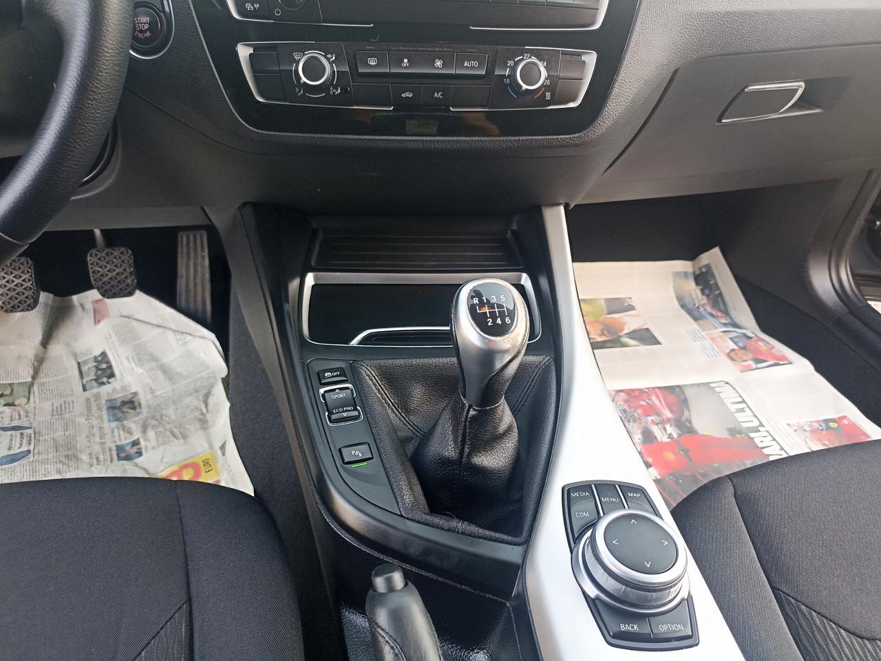 BMW 118d 5p. ADVANTAGE 05/2018 LED/NAVI/SENS.ANT/POST