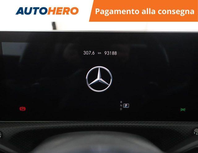 MERCEDES-BENZ A 180 Automatic Premium