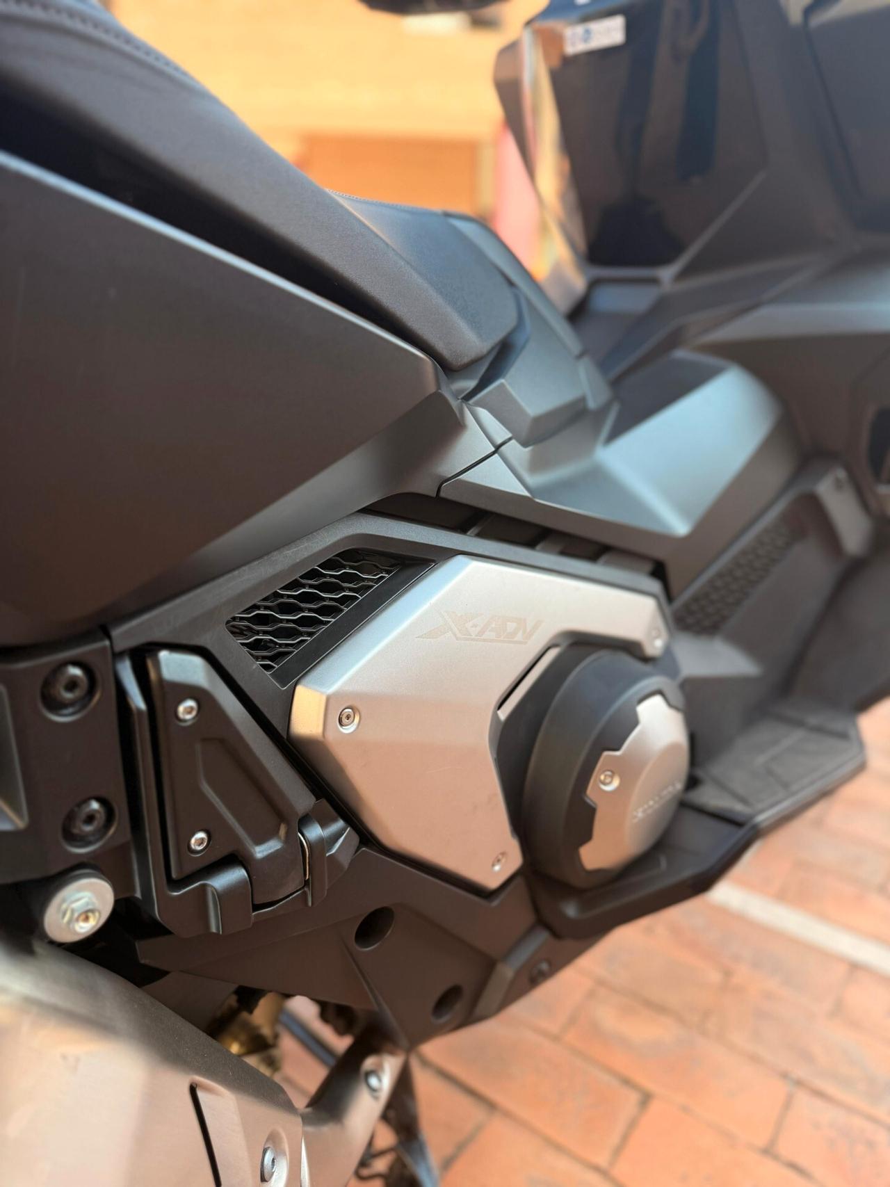 Honda X-ADV 750 TOURING Tasto G AUTOMATIC UNICO PROP. ZERO SINISTRI