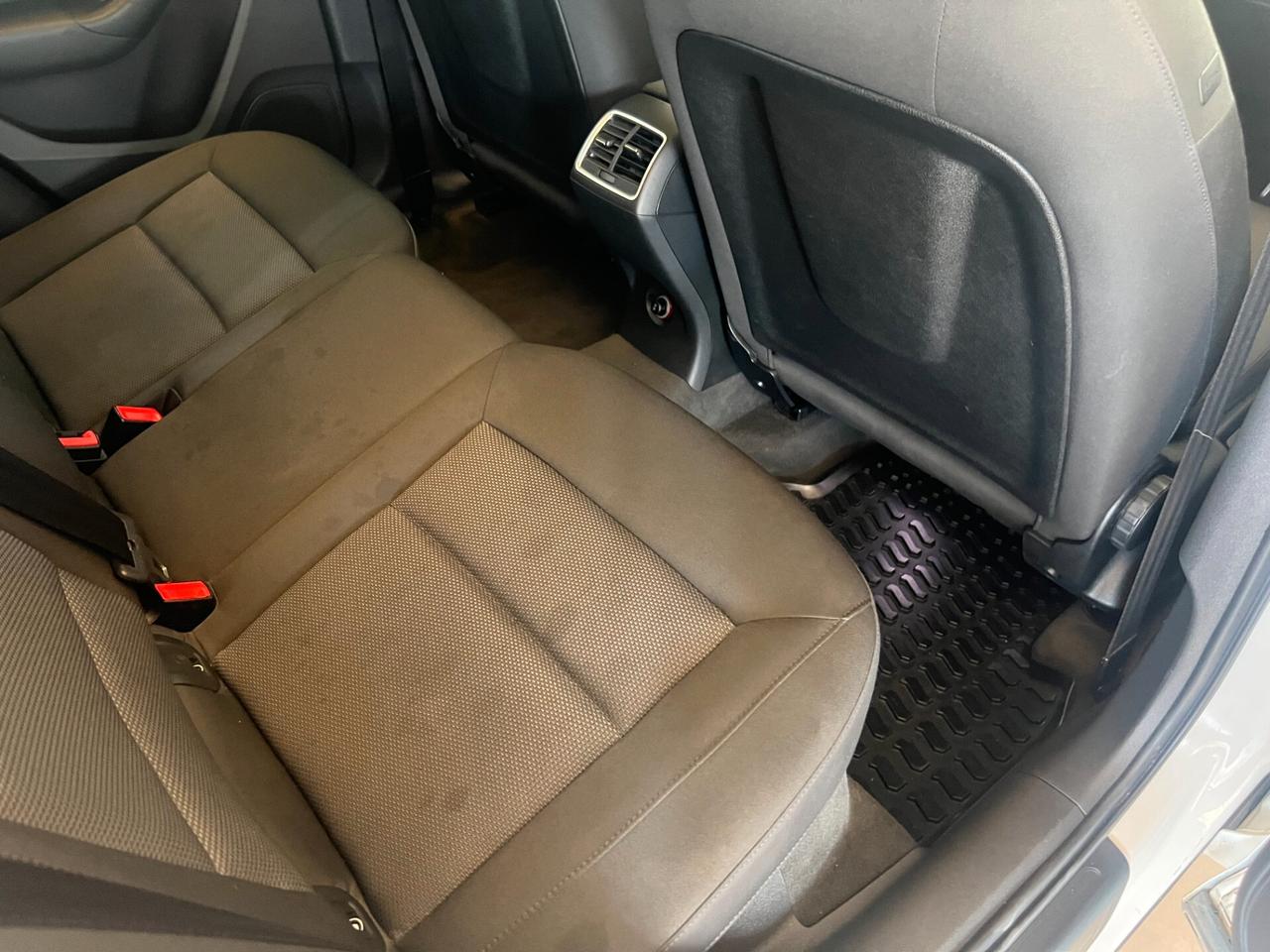 Audi Q3 2.0 TDI 150 CV Sport tetto apribile e panoramico unico proprietario