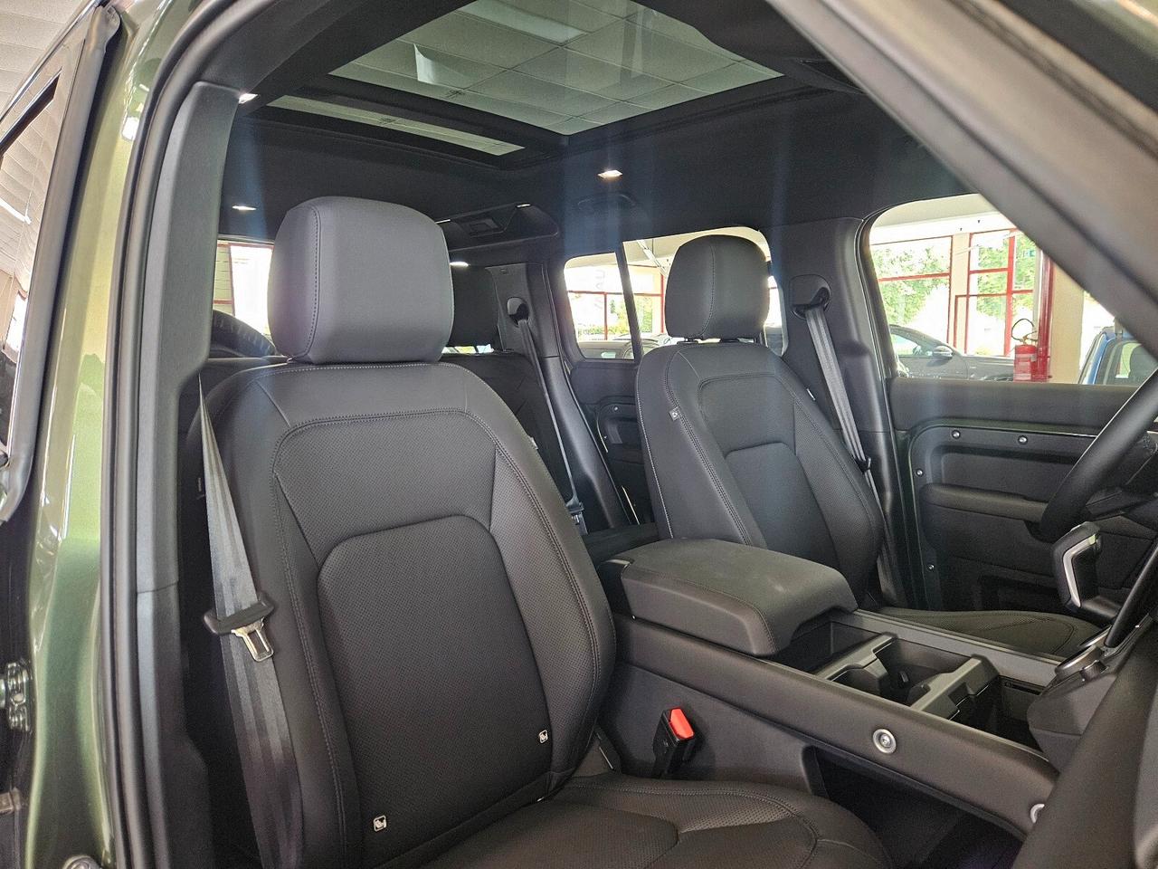 Land Rover Defender 110 3.0D I6 250 CV AWD Auto X-Dynamic SE