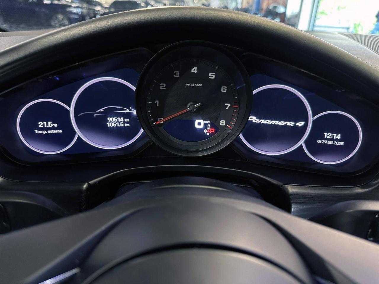 Porsche Panamera Sport Turismo 4 Platinum Edition 330cv