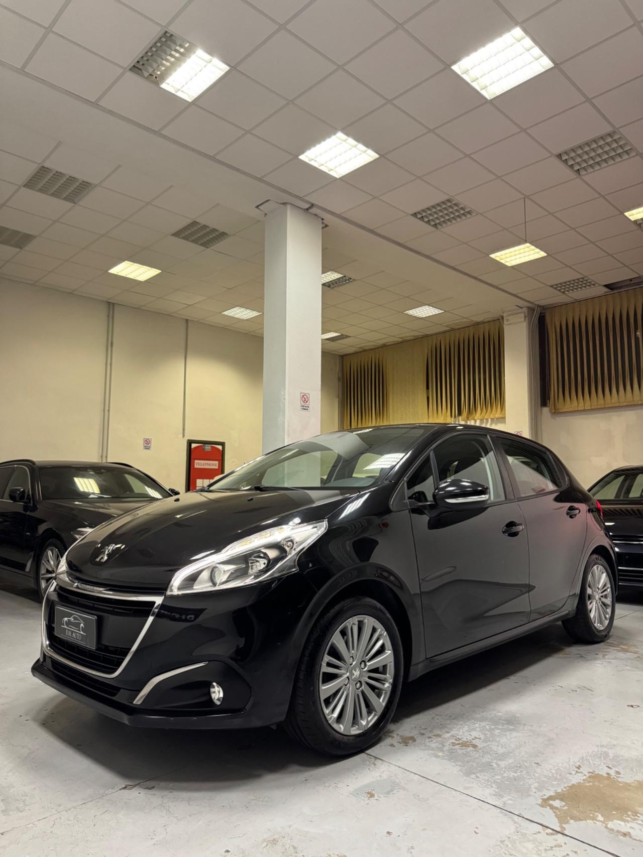 Peugeot 208 PureTech 82 5 porte Allure