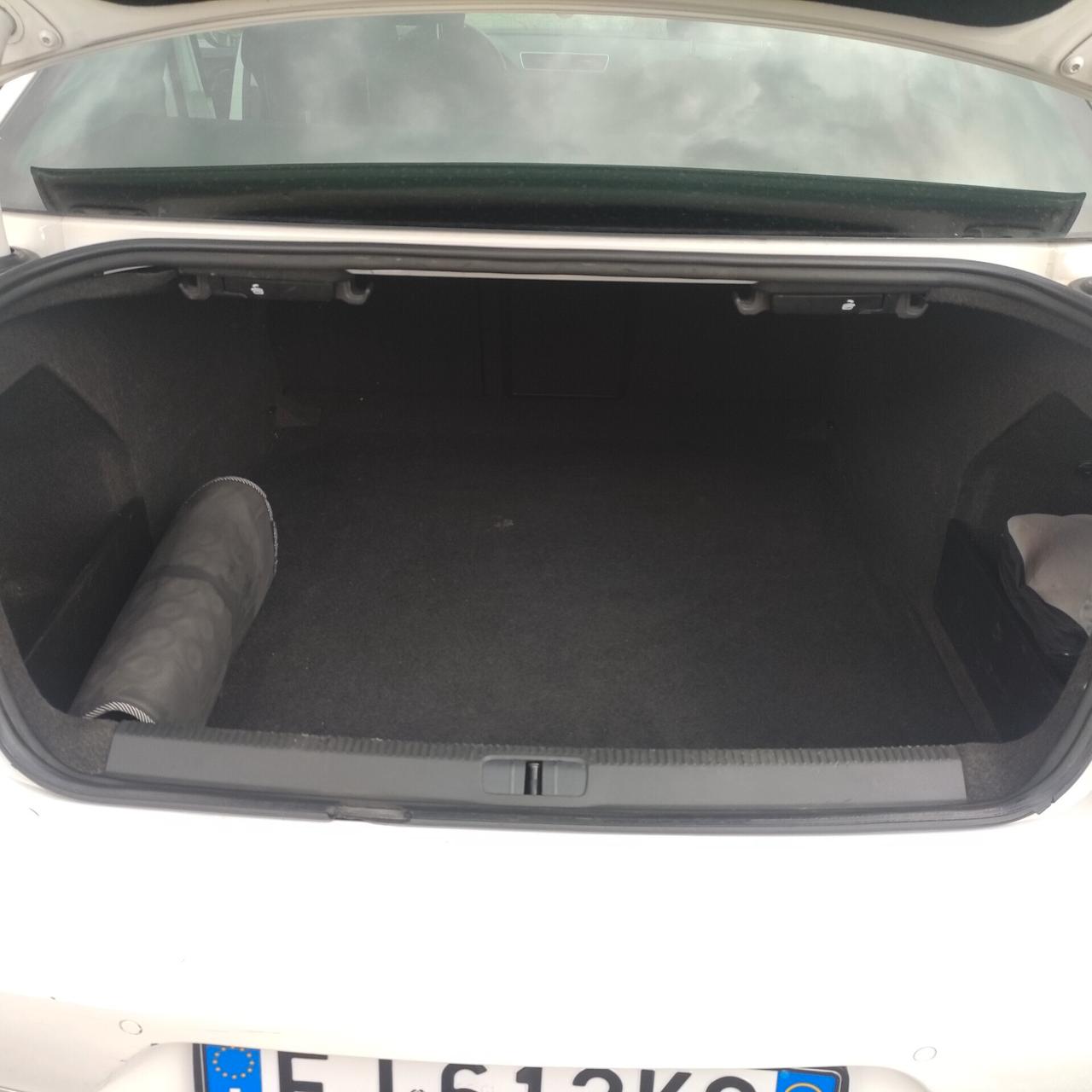 Volkswagen Passat 1.6 TDI Comfortline BlueM. Tech.