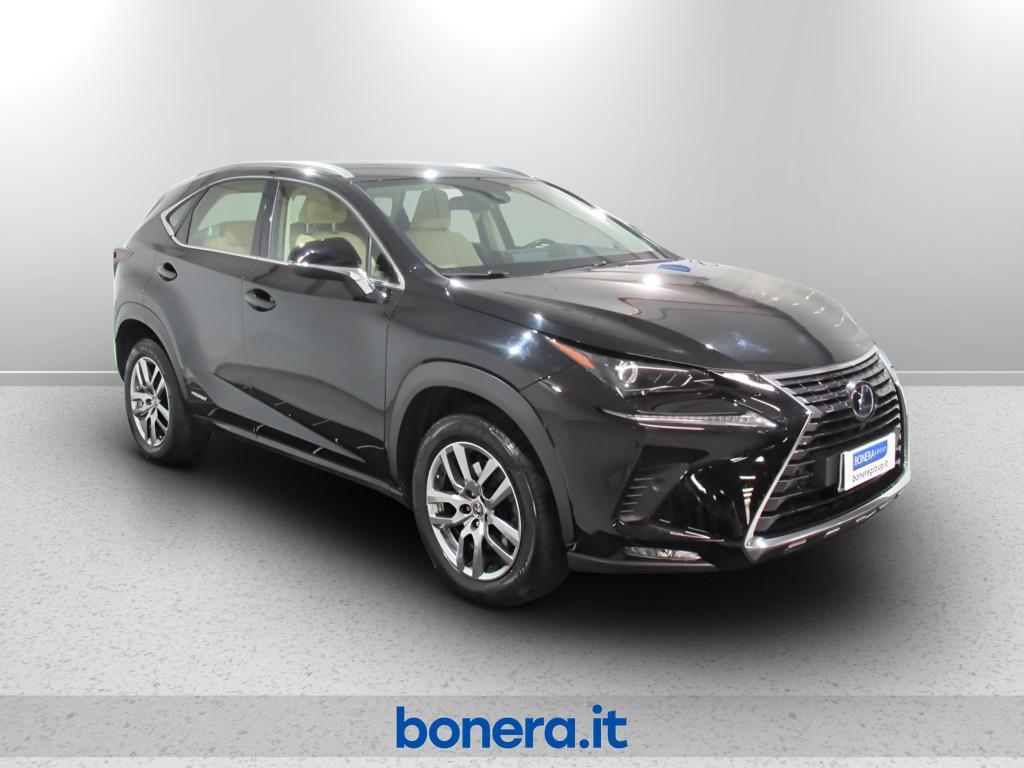 Lexus NX 300 300 2.5 Hybrid Premium 4WD CVT