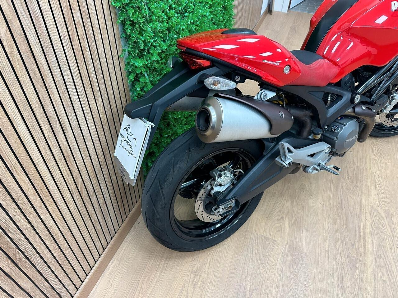 DUCATI MONSTER 696 - 2010 DA 79€ AL MESE