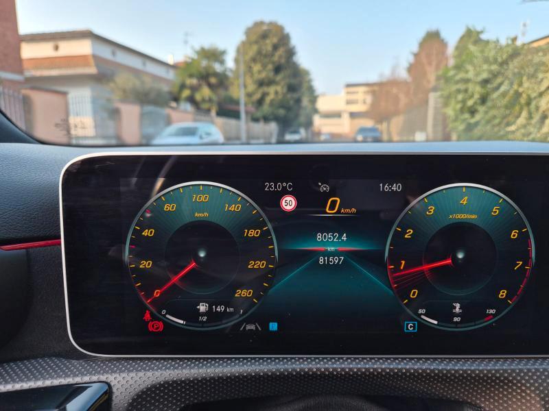 MERCEDES A200 PREMIUM