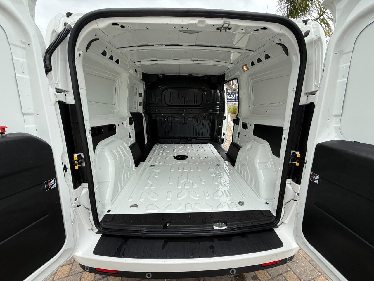 FIAT DOBLO 1.6 MJT 120CV MAXI 3 POSTI NAVI S&S PL-TN Cargo
