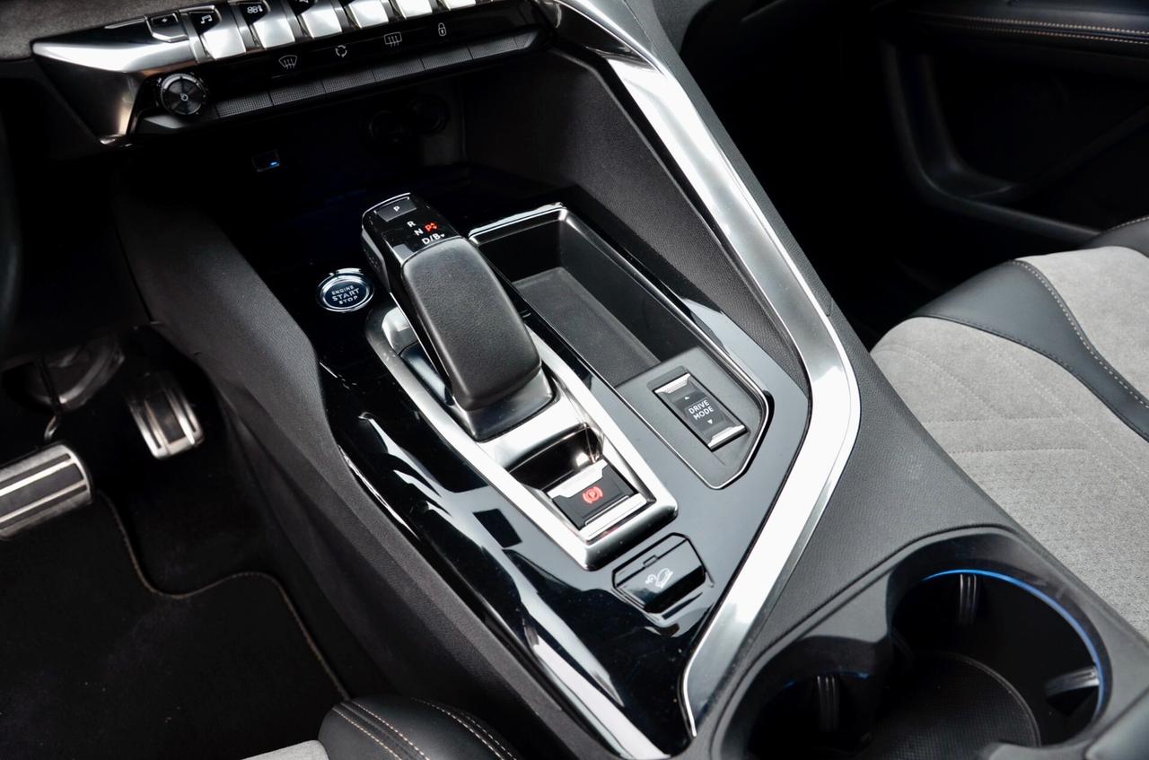 PEUGEOT 3008 1.6 HYBRID4 PLUG IN PHEV GT LINE 300cv AUTO, UFF ITALIANA, EURO 6D, FARI LED, NAVI, RETROCAMERA, PERMUTE