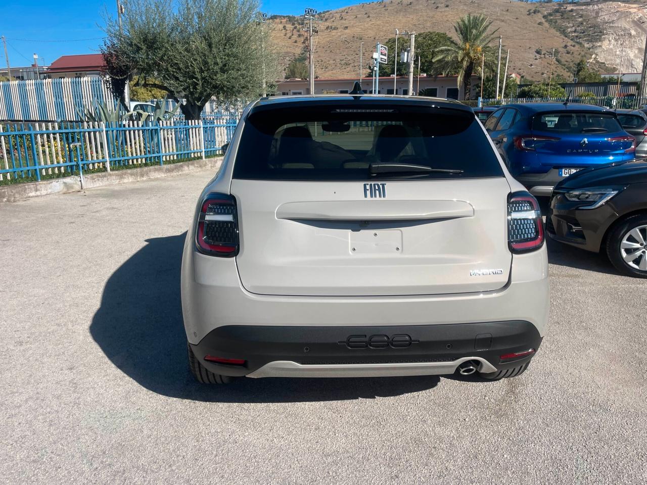 Fiat 600 Hybrid DCT MHEV La Prima