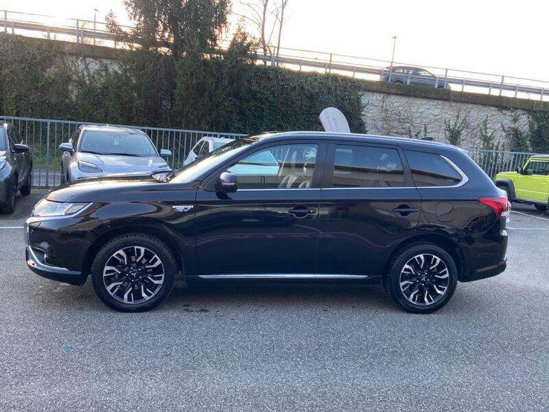 Mitsubishi Outlander PHEV 2.0 PHEV 4WD AUTO INSTYLE PLUS SDA