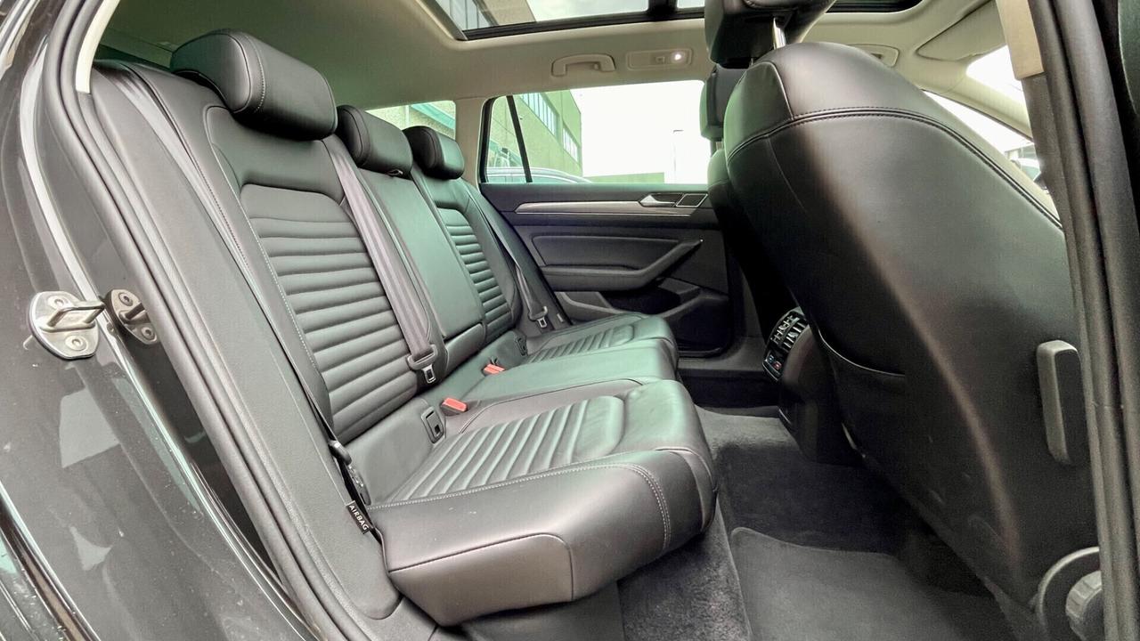 VOLKSWAGEN PASSAT VARIANT 2.0 ALLTRACK 4 MOTION DSG EXECUTIVE BMT 190CV - TETTO, PELLE, VIRTUAL COCKPIT