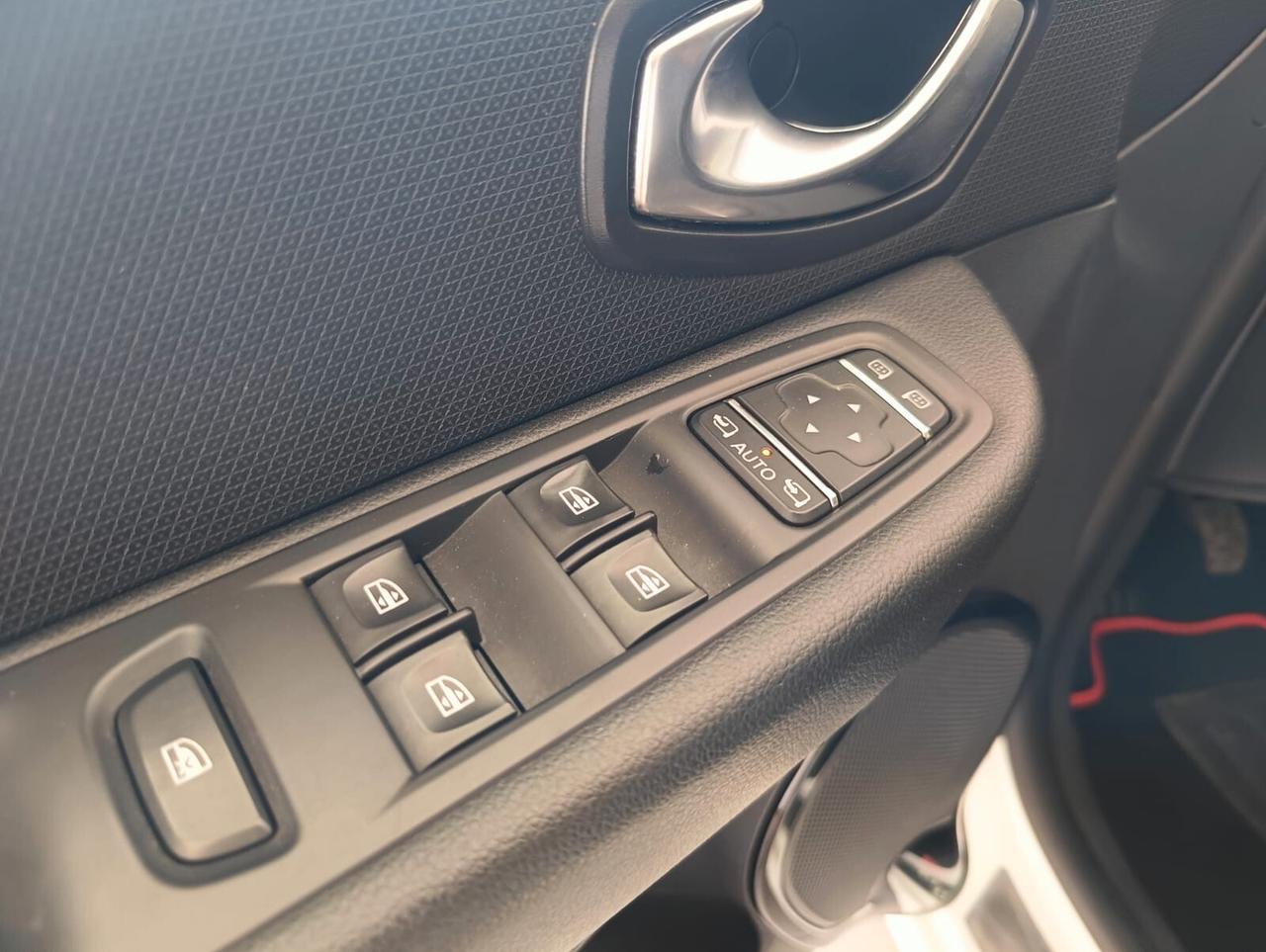 Renault Clio dCi 8V 110CV Start&Stop 5 porte Energy Intens