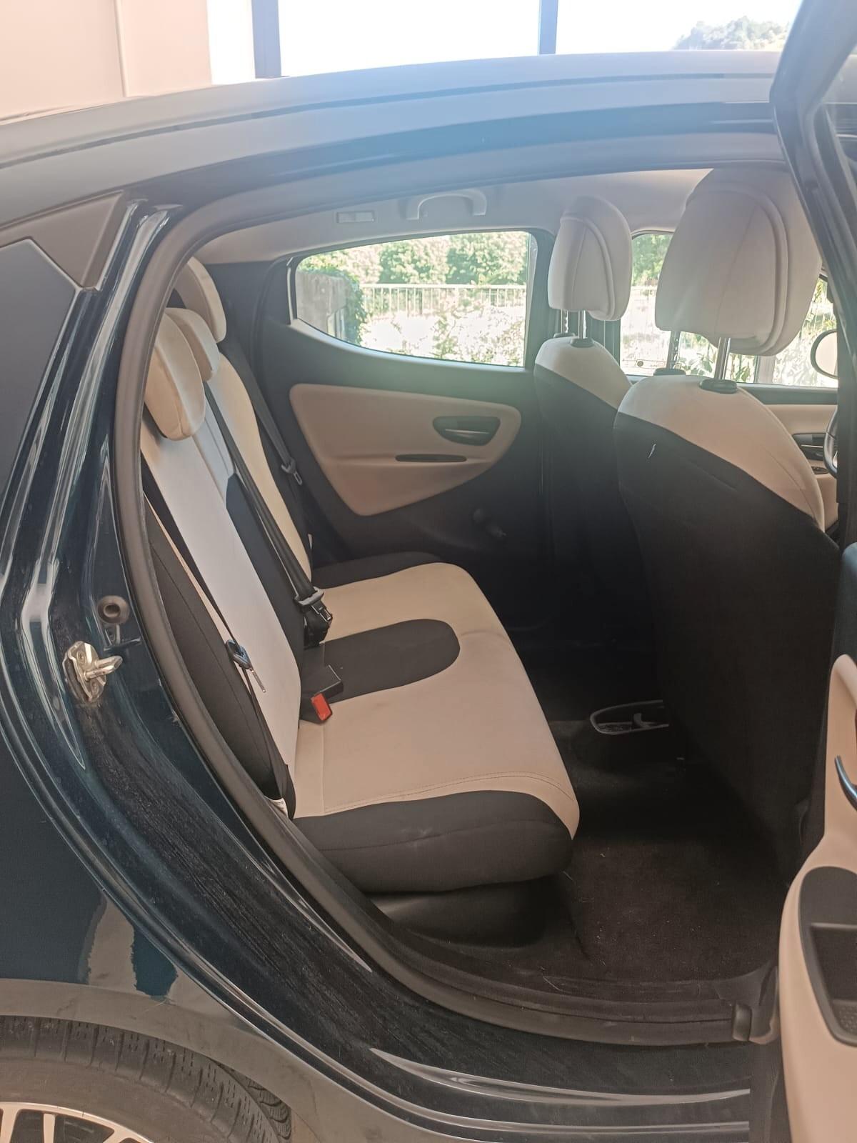 Lancia Ypsilon 1.2 69 CV 5 porte 30th Anniversary